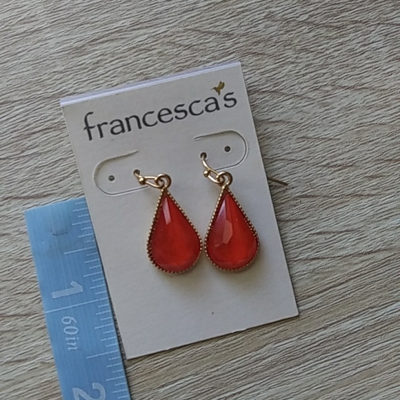 Red teardrop Earrings - Picture 3 of 3